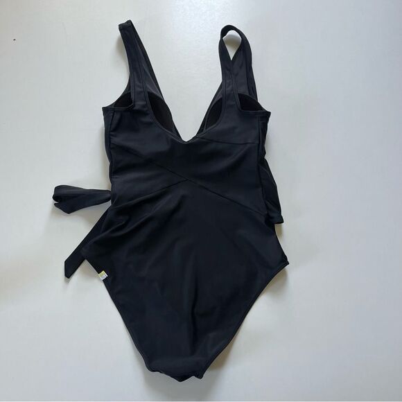 Summersalt The Perfect Wrap One-Piece 4 - Picture 13 of 16